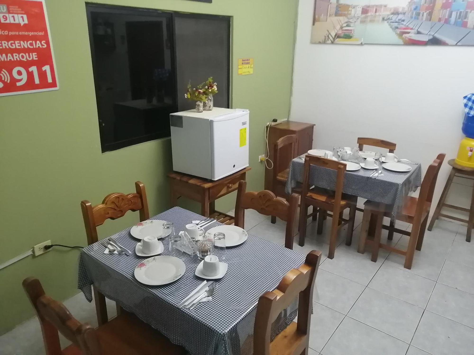 Hostal La Casa De Luis 巴克里索莫雷诺港 外观 照片
