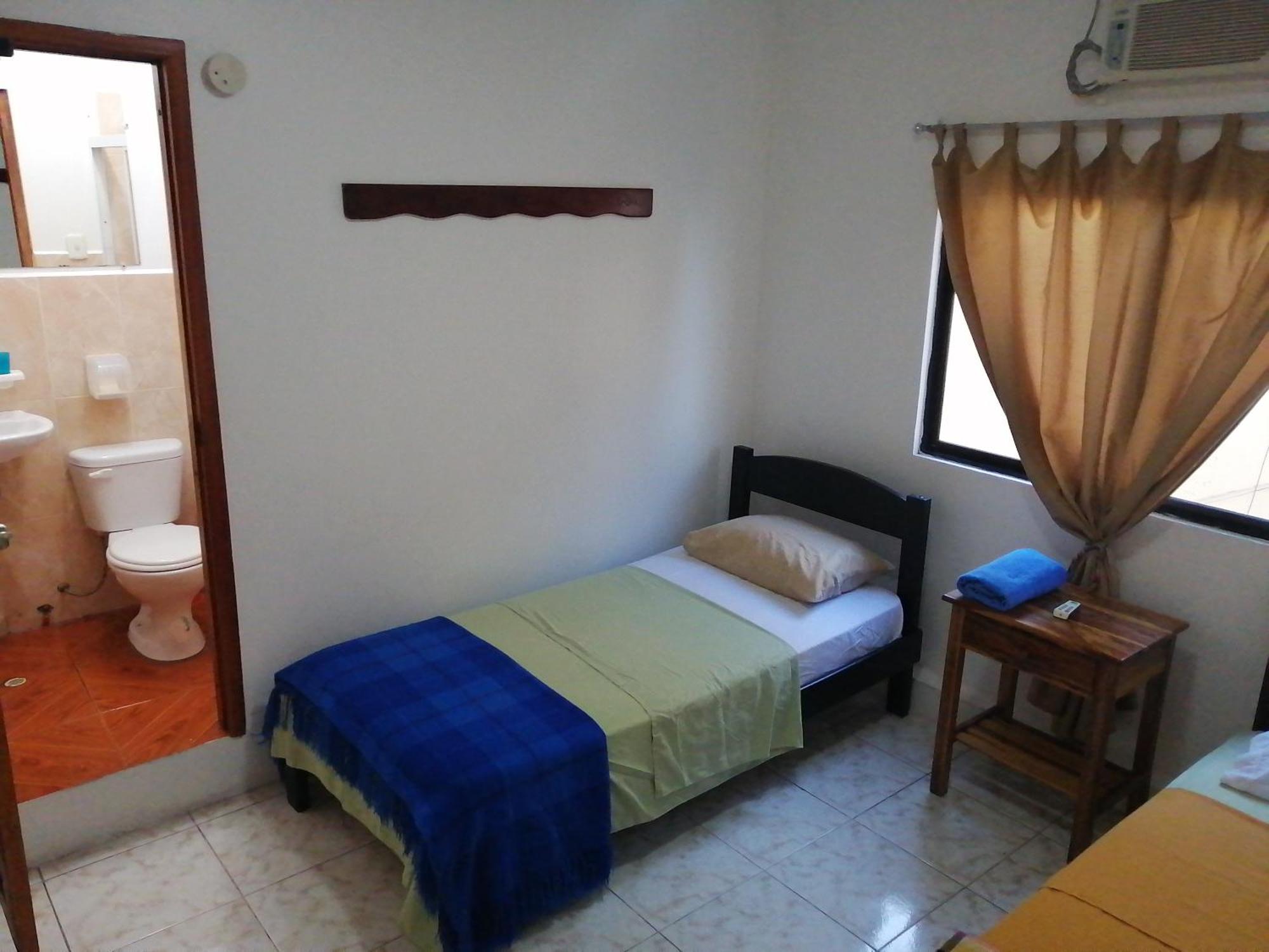 Hostal La Casa De Luis 巴克里索莫雷诺港 外观 照片