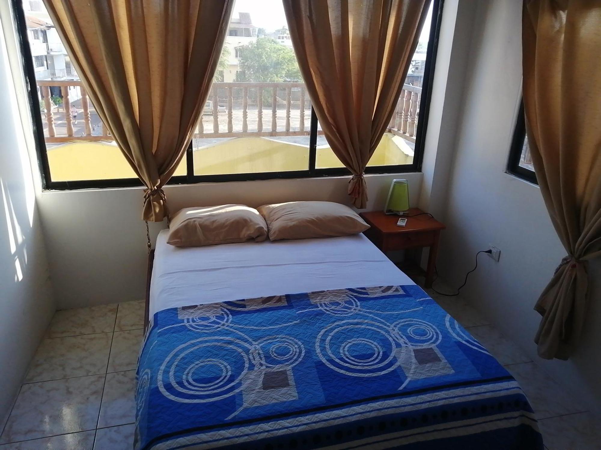 Hostal La Casa De Luis 巴克里索莫雷诺港 外观 照片