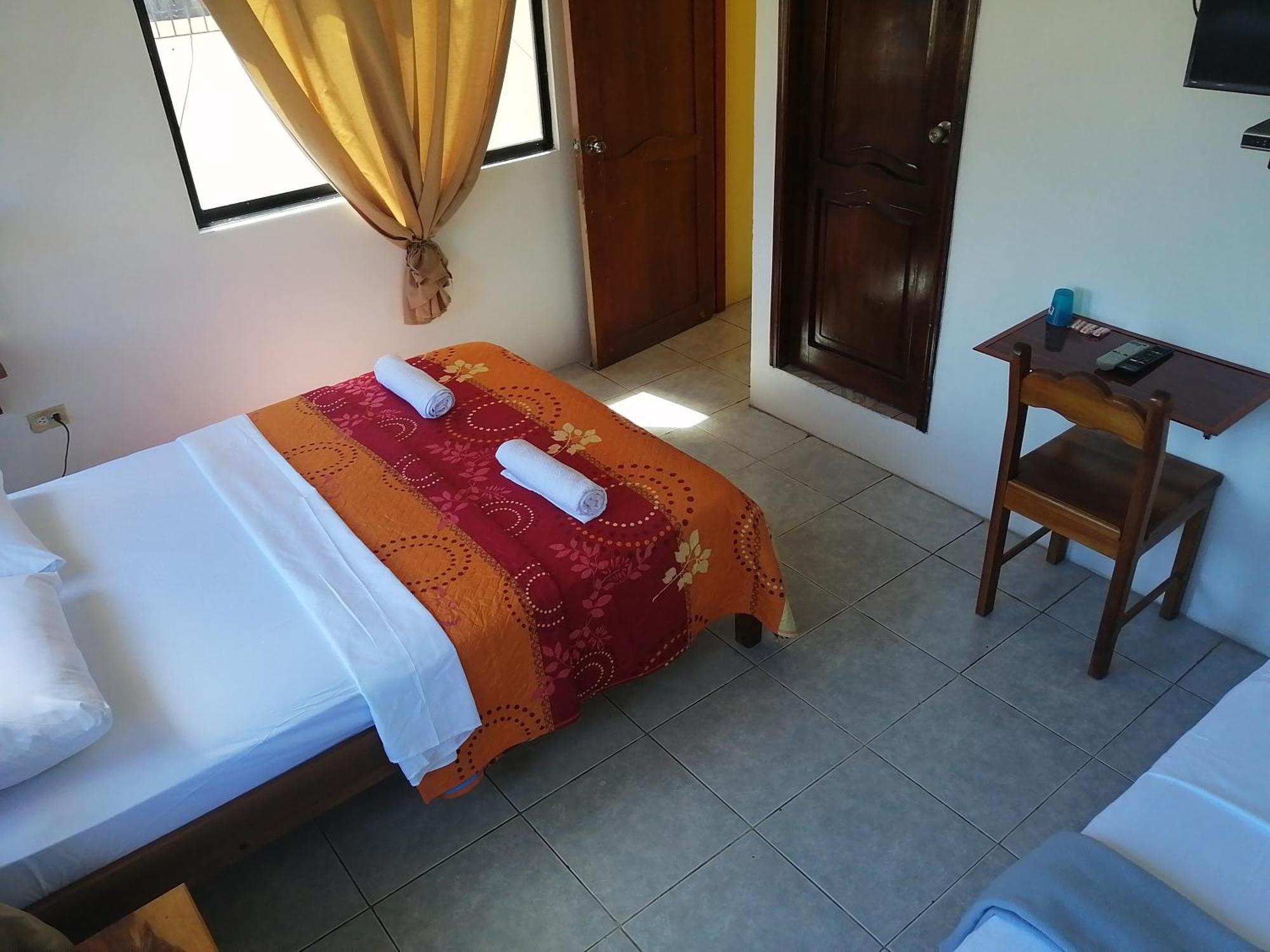 Hostal La Casa De Luis 巴克里索莫雷诺港 外观 照片