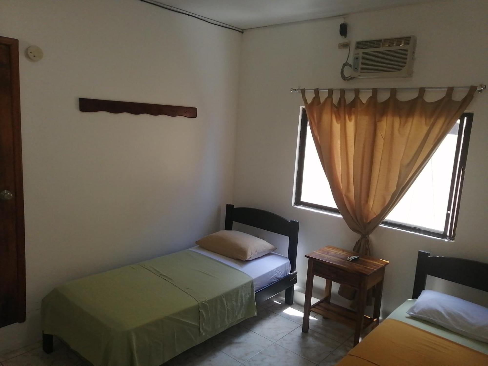 Hostal La Casa De Luis 巴克里索莫雷诺港 外观 照片