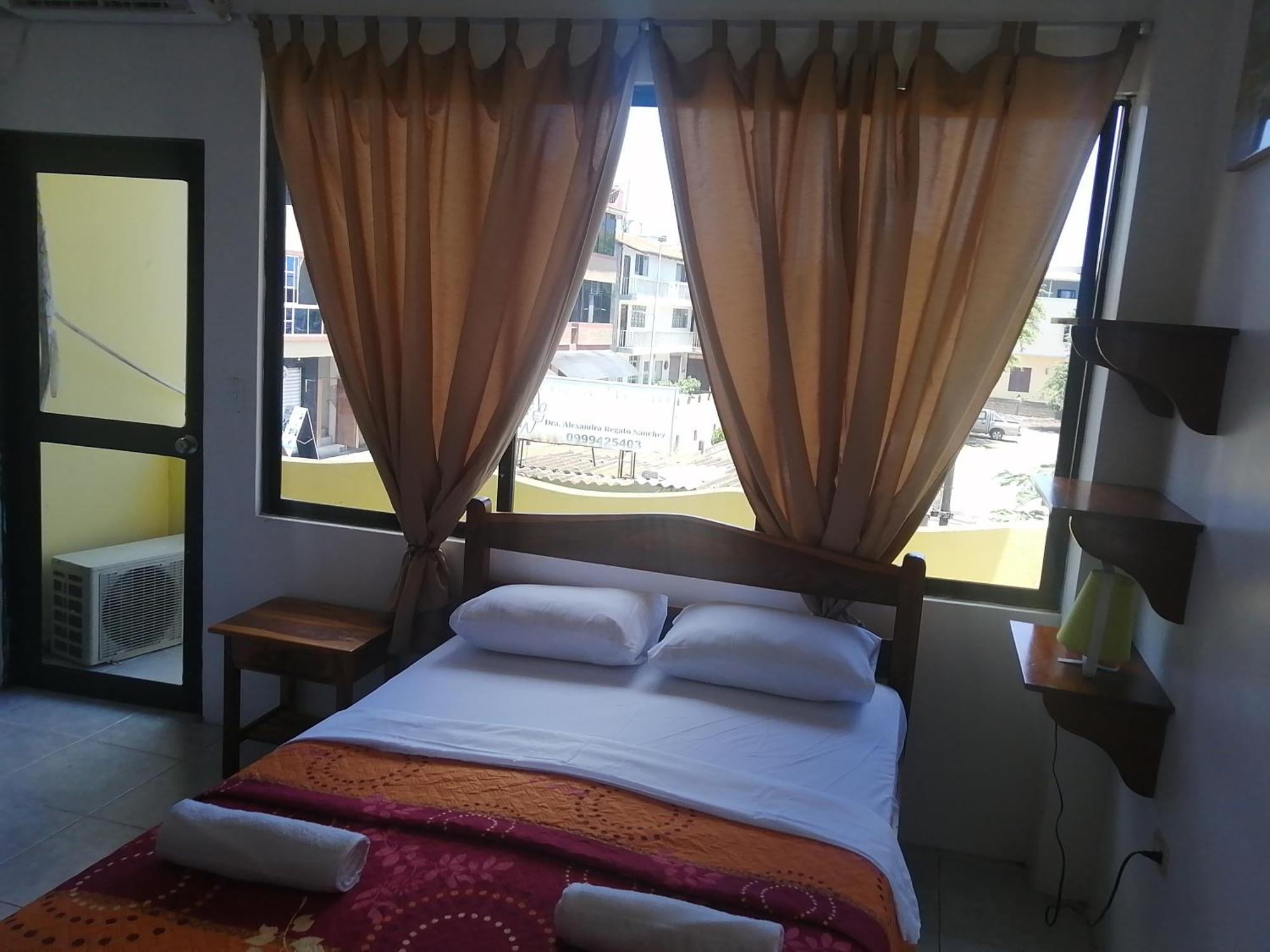 Hostal La Casa De Luis 巴克里索莫雷诺港 外观 照片